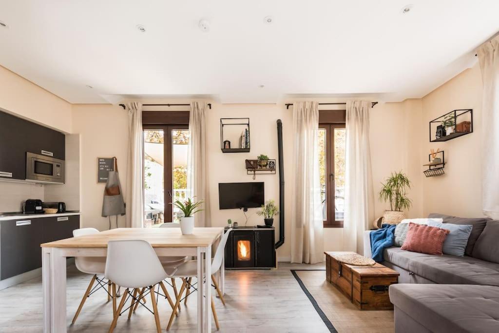 Atico Con Terraza Y Chimenea Junto A Universidad Alcalá de Henares Kültér fotó